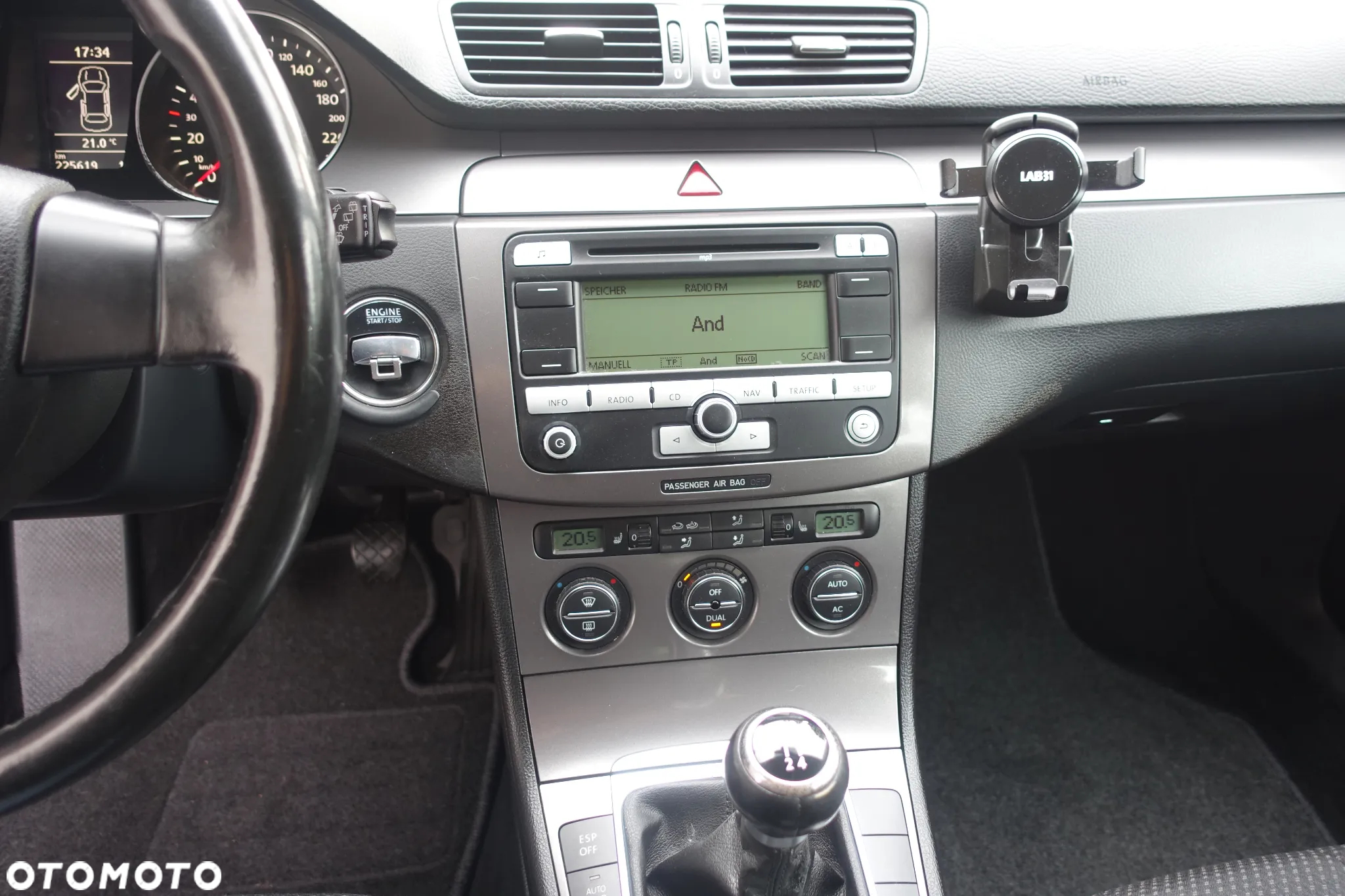 Volkswagen Passat 2.0 TDI DPF BlueMot Comfortline - 20