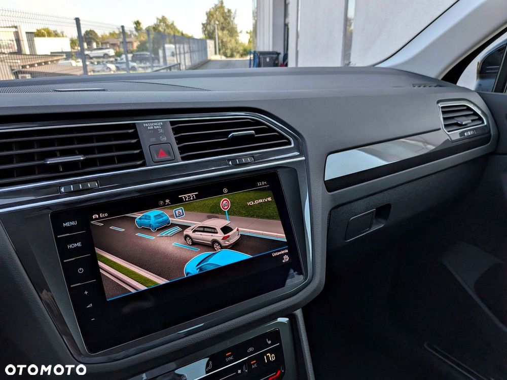 Volkswagen Tiguan 2.0 TSI 4Mot Elegance DSG - 23