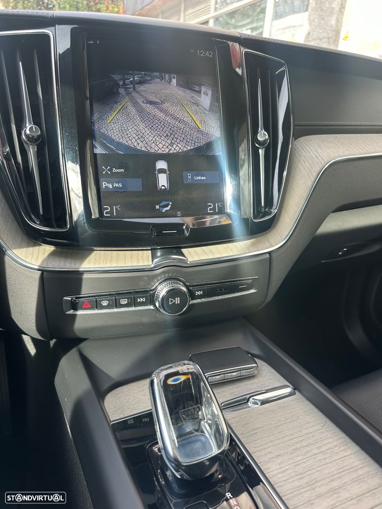 Volvo XC 60 2.0 T8 PHEV Inscription Expression AWD - 22