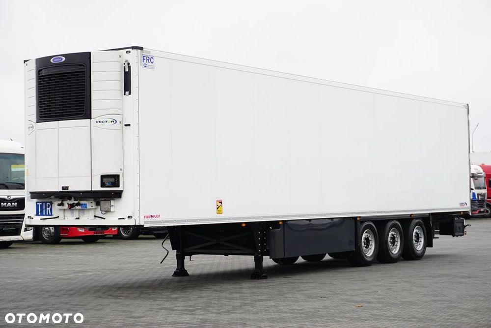 Schmitz Cargobull / CHŁODNIA / CARRIER VECTOR 1550 / OŚ PODNOSZONA - 1