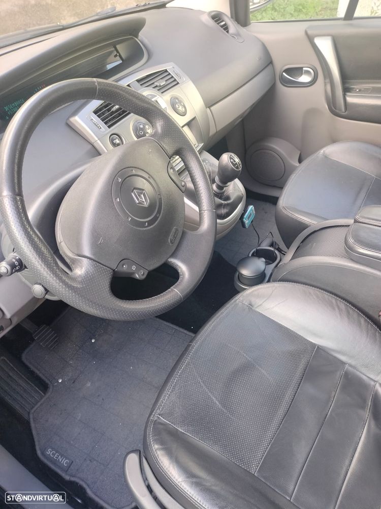 Renault Scénic - 11