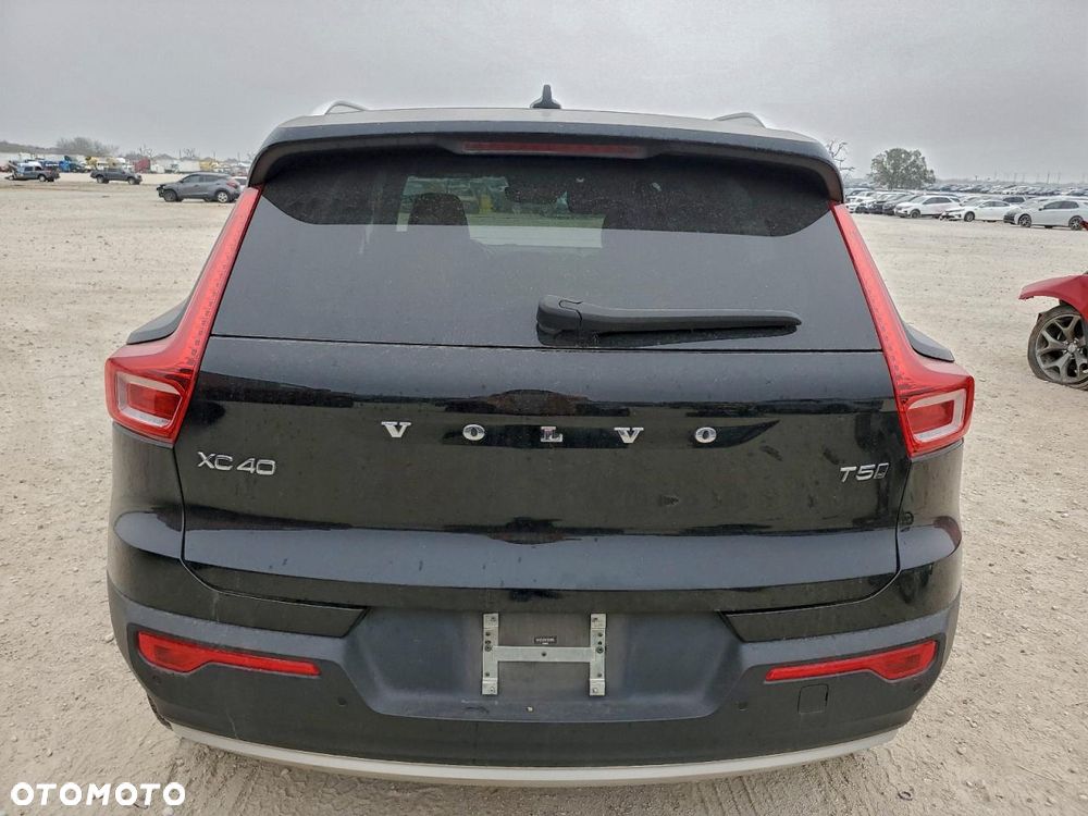 Volvo XC 40 T5 AWD Momentum - 6
