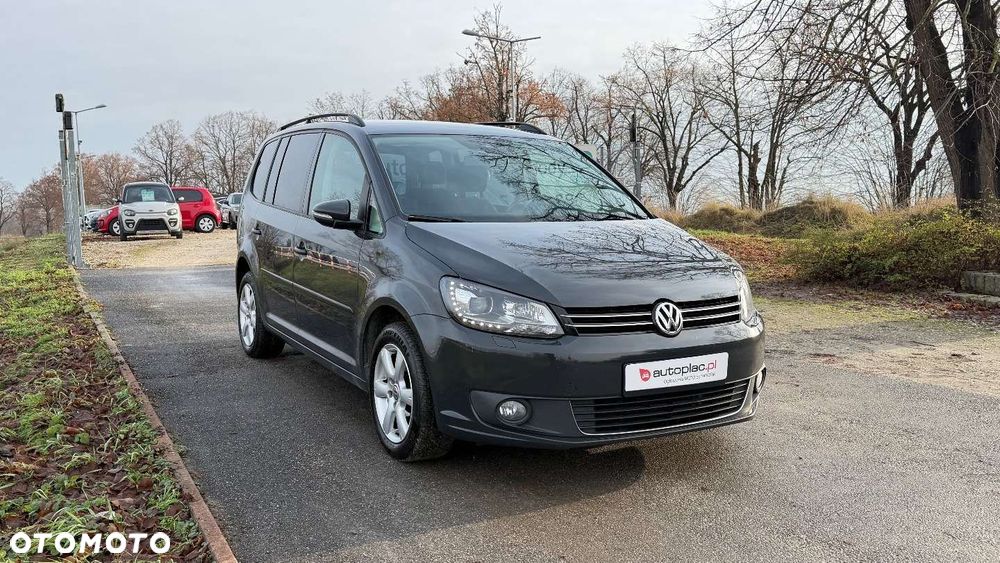 Volkswagen Touran - 11
