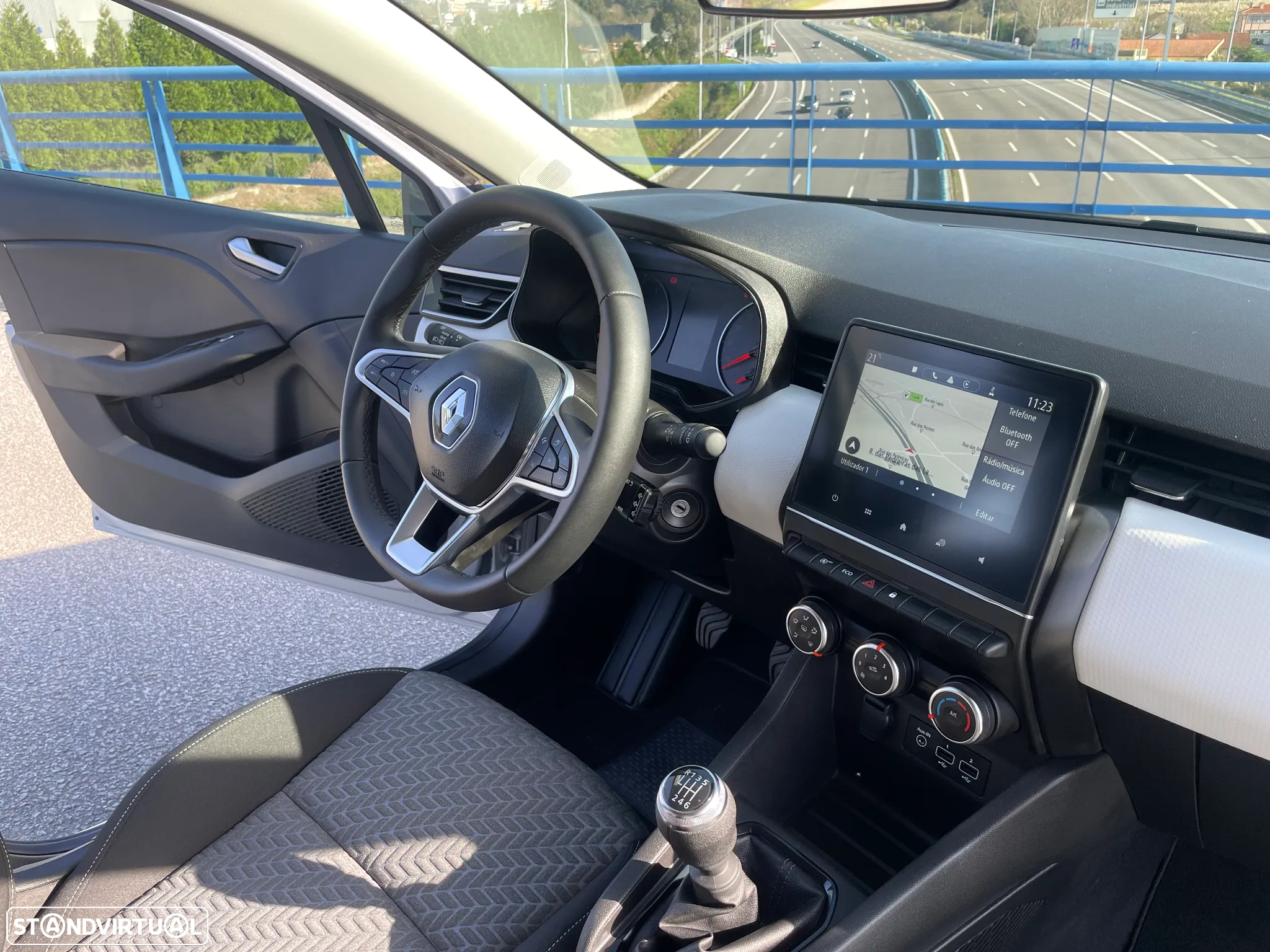 Renault Clio 1.0 TCe Techno - 24