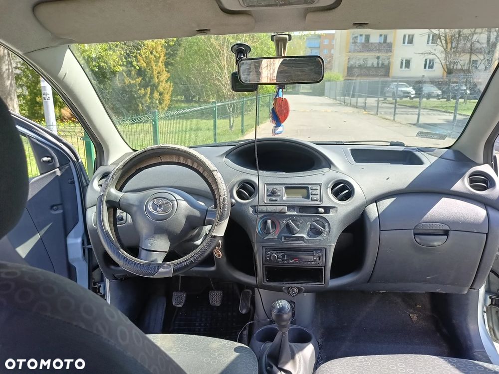 Toyota Yaris - 7