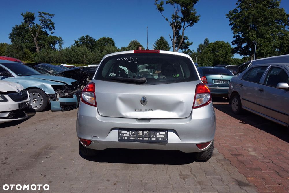 RENAULT CLIO III PH2 LIFT 5D HB 2009 TED69 1.2 16V D4F740 74KM JH3176 SREBRNY na części - 4