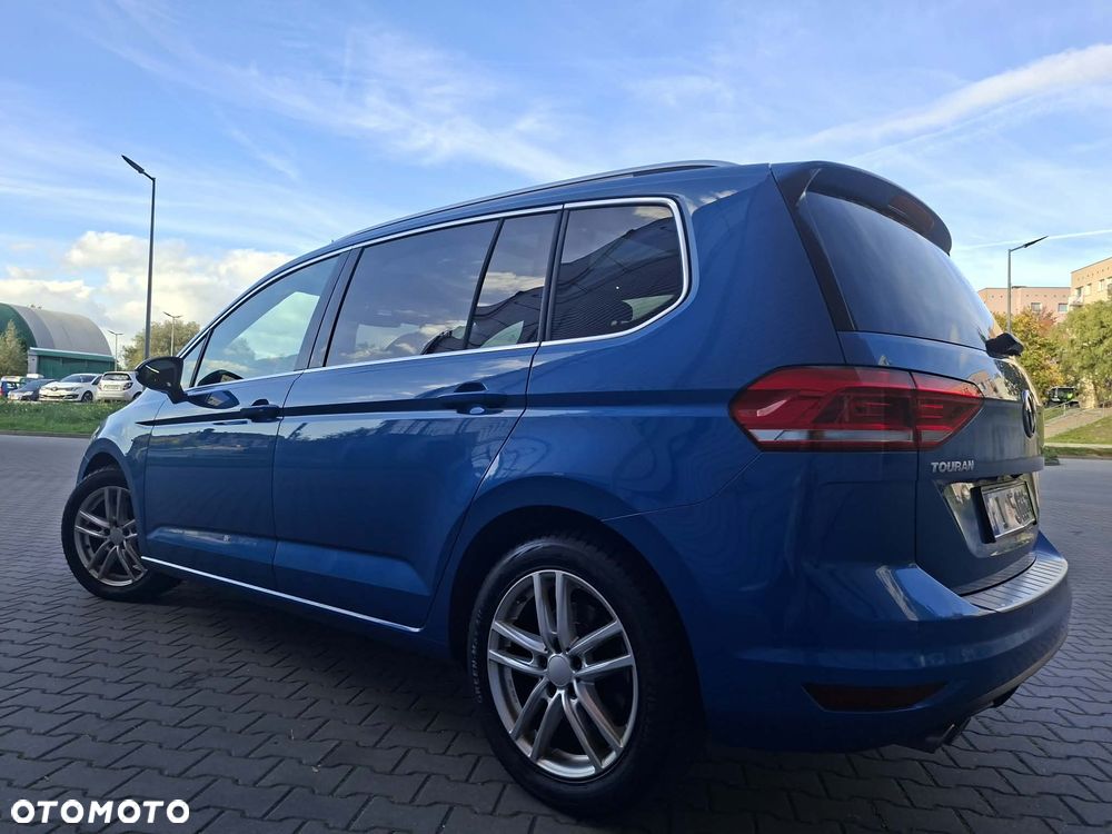 Volkswagen Touran 2.0 TDI SCR DSG Highline - 24