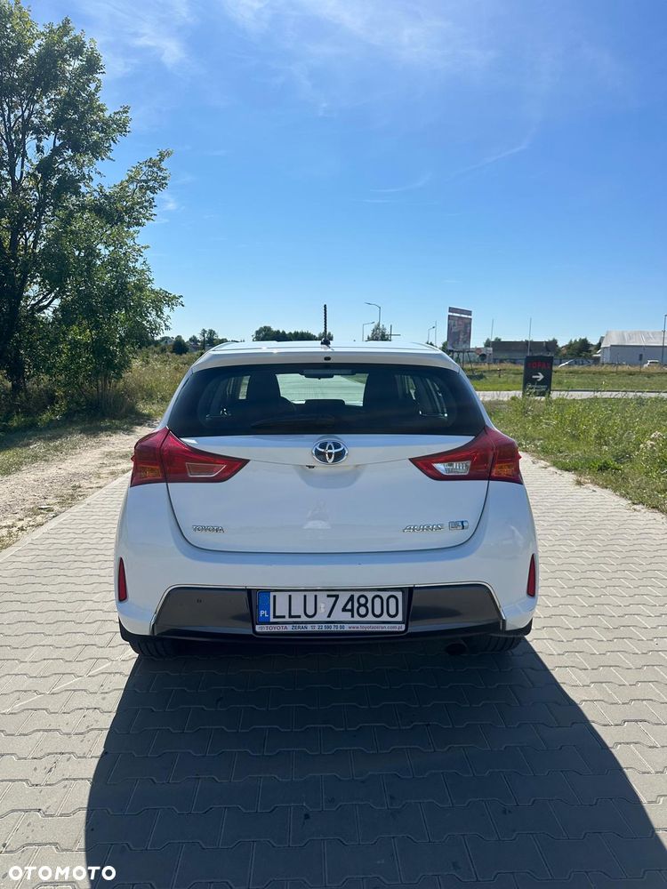 Toyota Auris 1.8 HSD Sol - 14