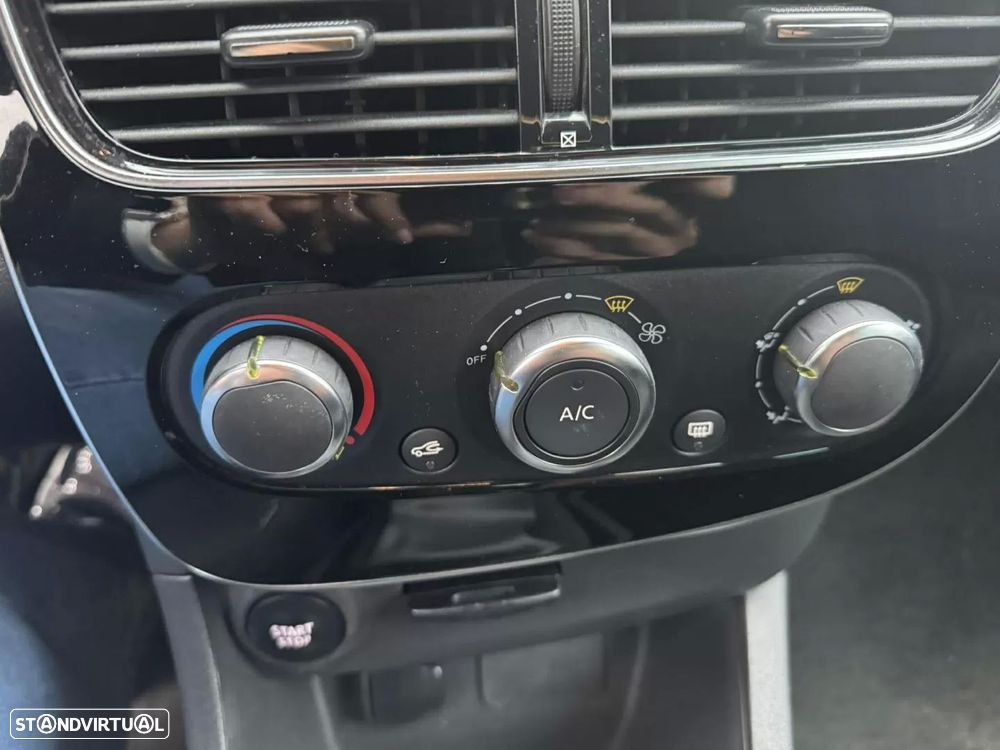 Renault Clio 0.9 TCe Limited Bi-Fuel - 8