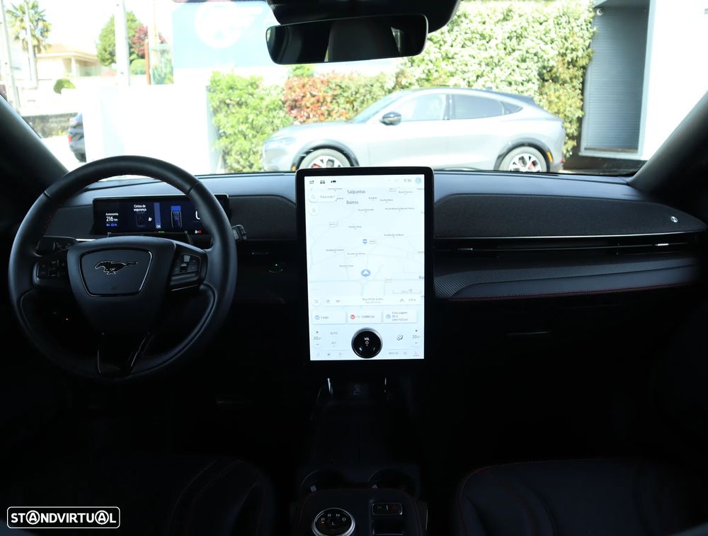 Ford Mustang Mach-E AWD PREMIUM - 36