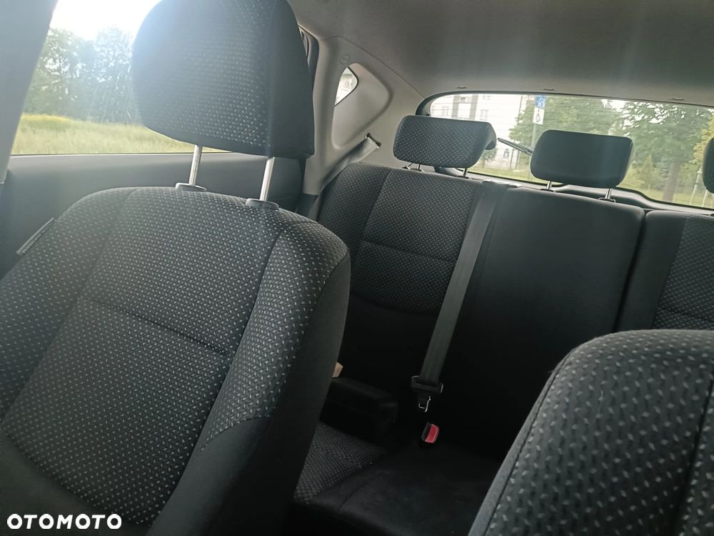 Hyundai i30 1.6 CRDi Base - 8