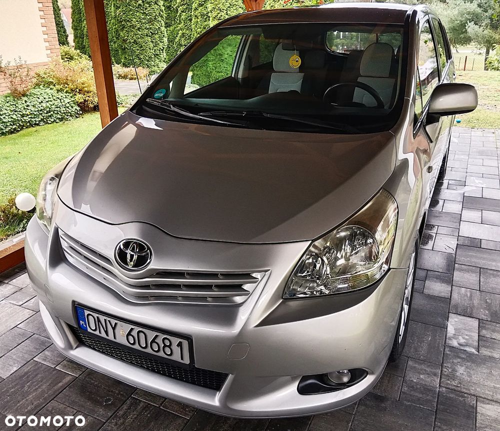 Toyota Verso 2009 photo 3
