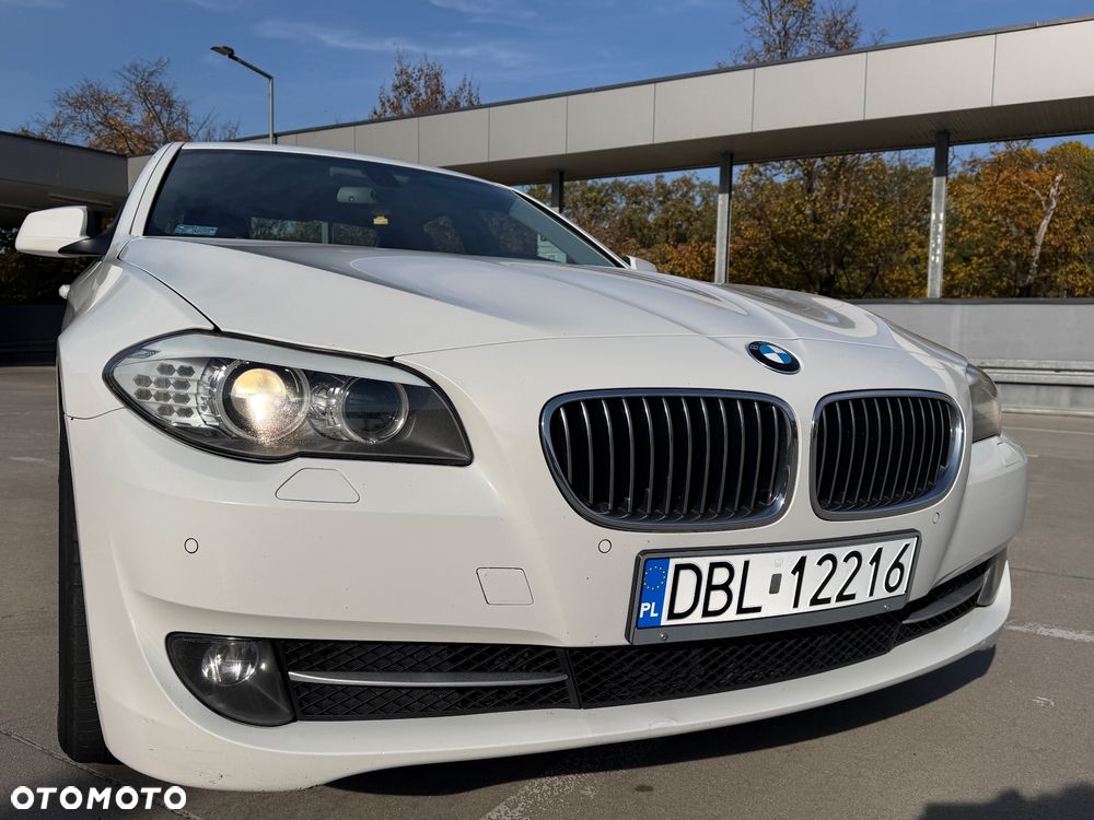 BMW Seria 5 523i - 9