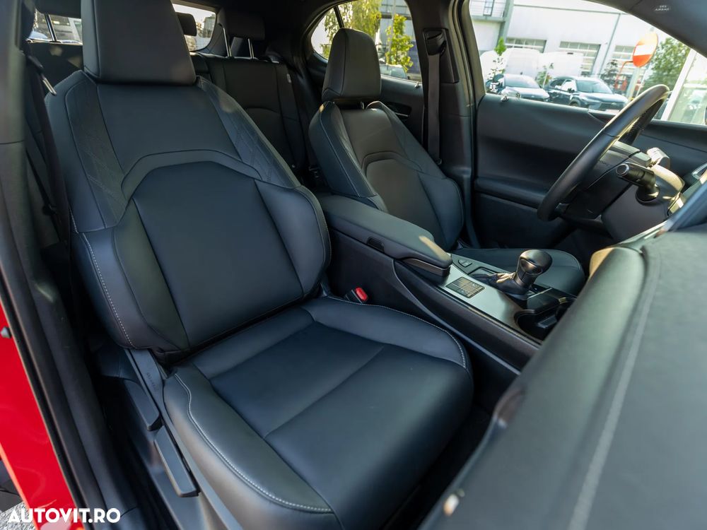 Lexus UX 250h (E-FOUR) F SPORT - 23