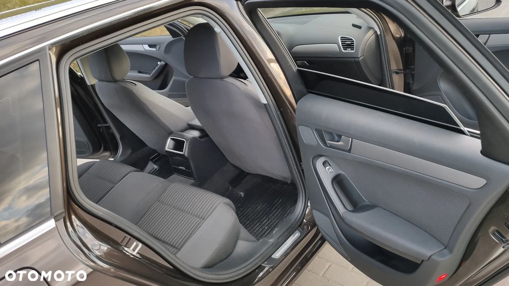 Audi A4 Avant 2.0 TDI DPF Ambition - 9