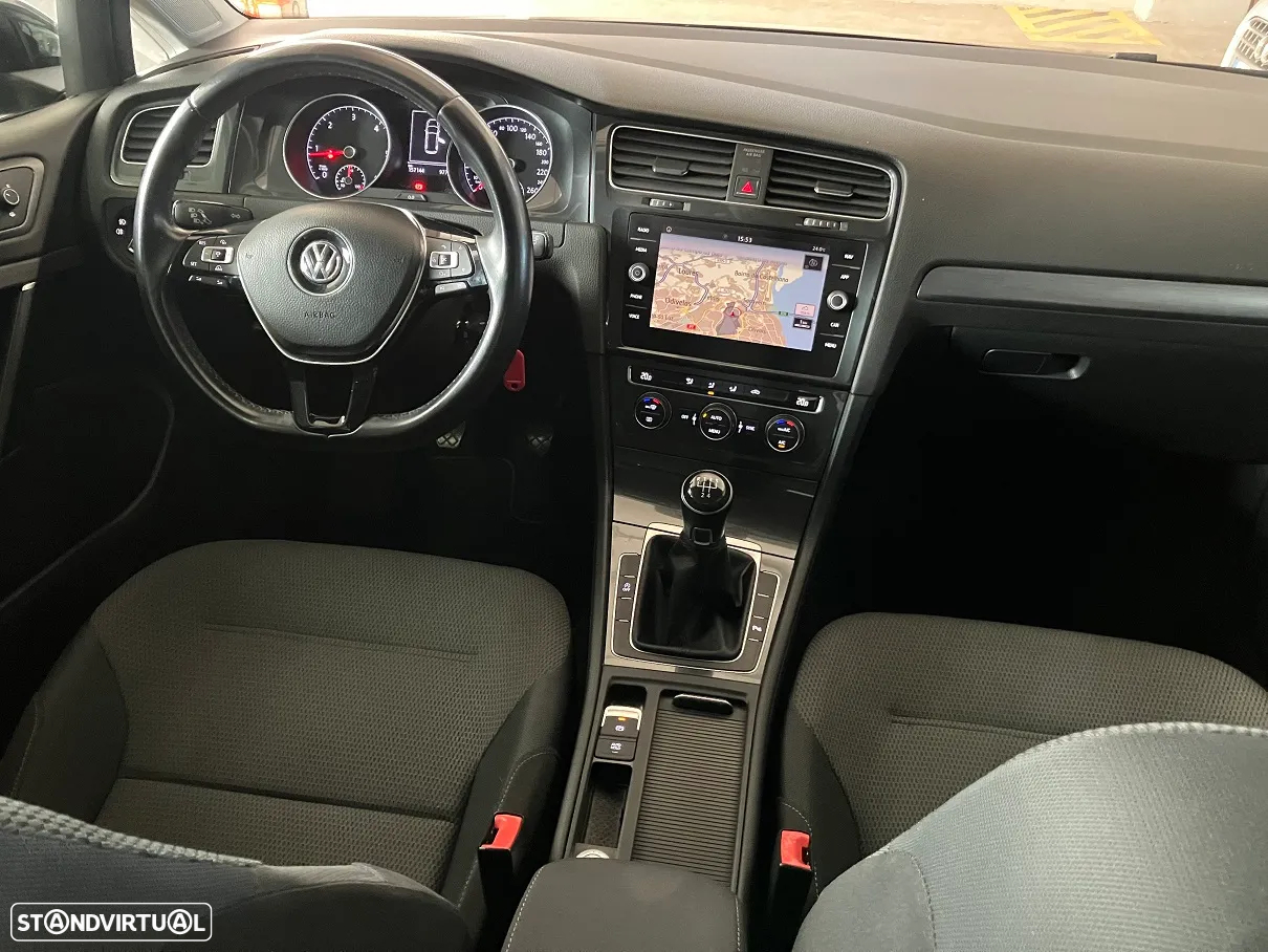 VW Golf Variant 1.6 TDi Confortline - 29