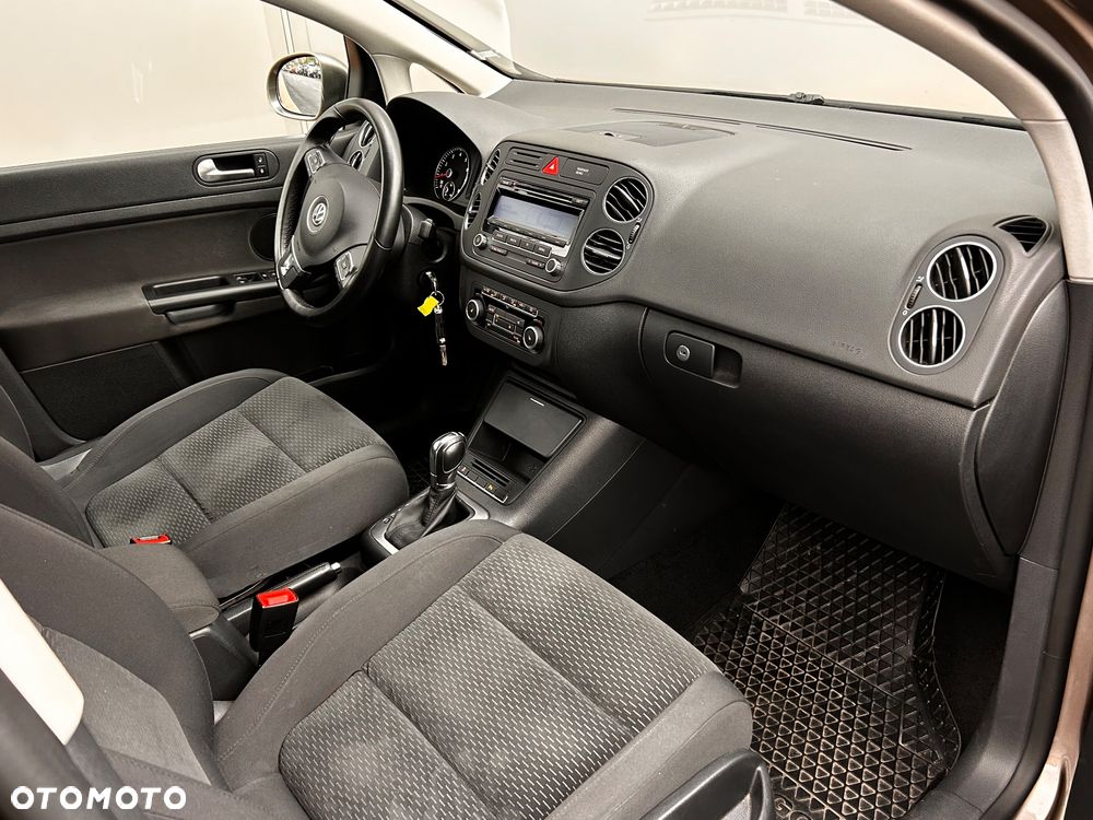 Volkswagen Golf Plus 1.4 TSI DSG Comfortline - 27