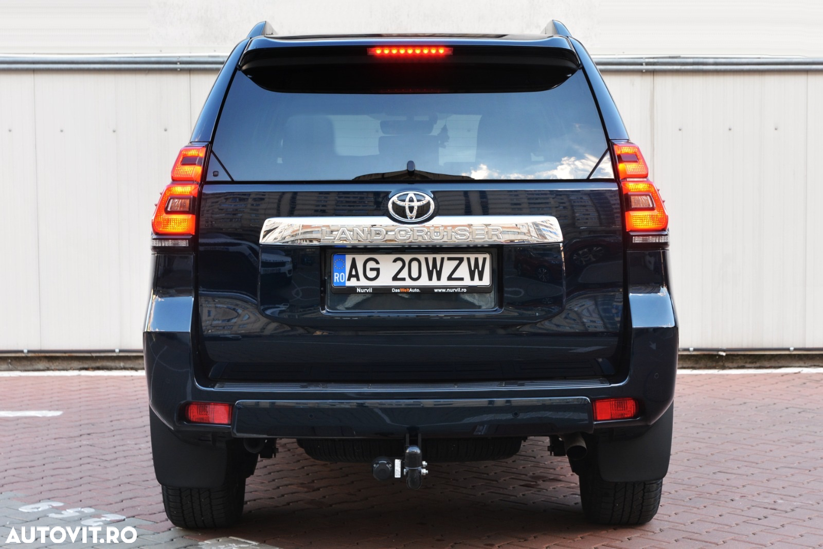 Toyota Land Cruiser 2.8l Turbo D-4D M/T Executive - 12