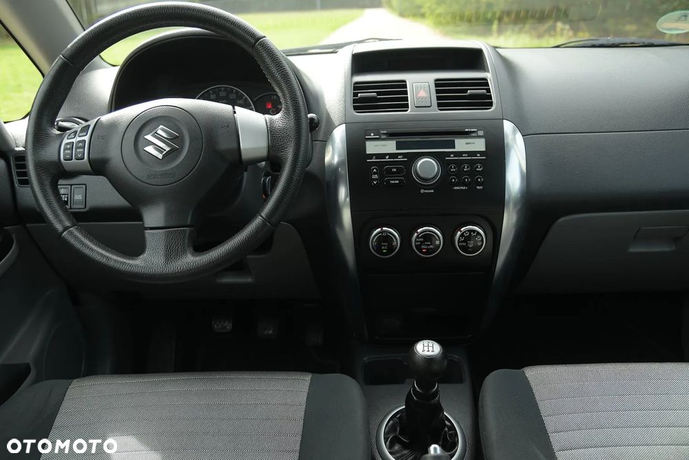Suzuki SX4 1.6 GLX / Comfort - 27