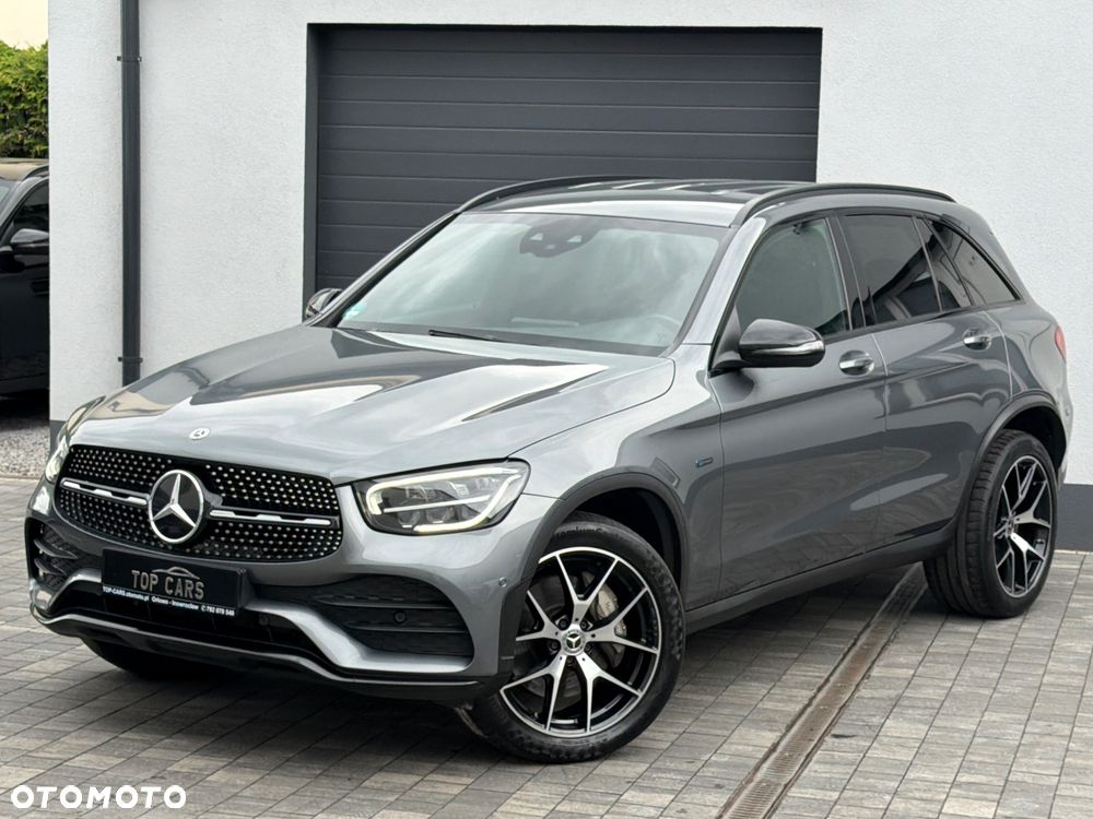 Mercedes-Benz GLC 300 e 4Matic 9G-TRONIC Edition AMG Line - 20