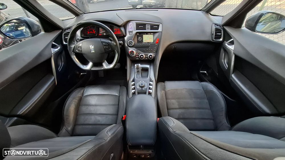 Citroën DS5 e-HDi 110 EGS6 SoChic - 32