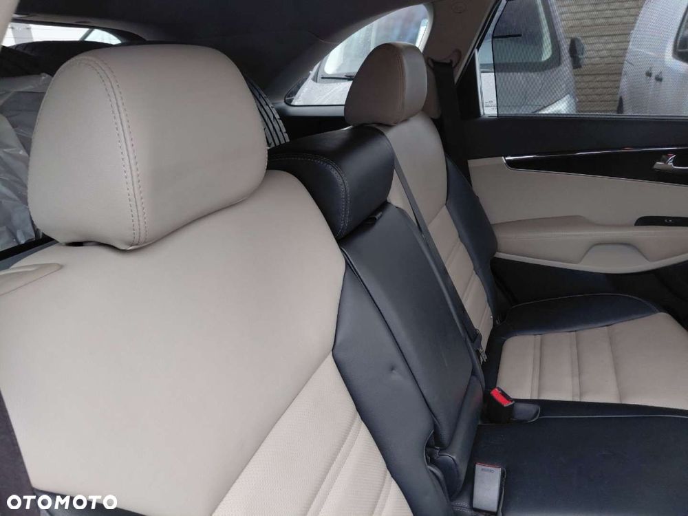 Kia Sorento - 24