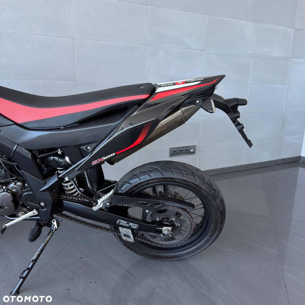 Aprilia SX - 11