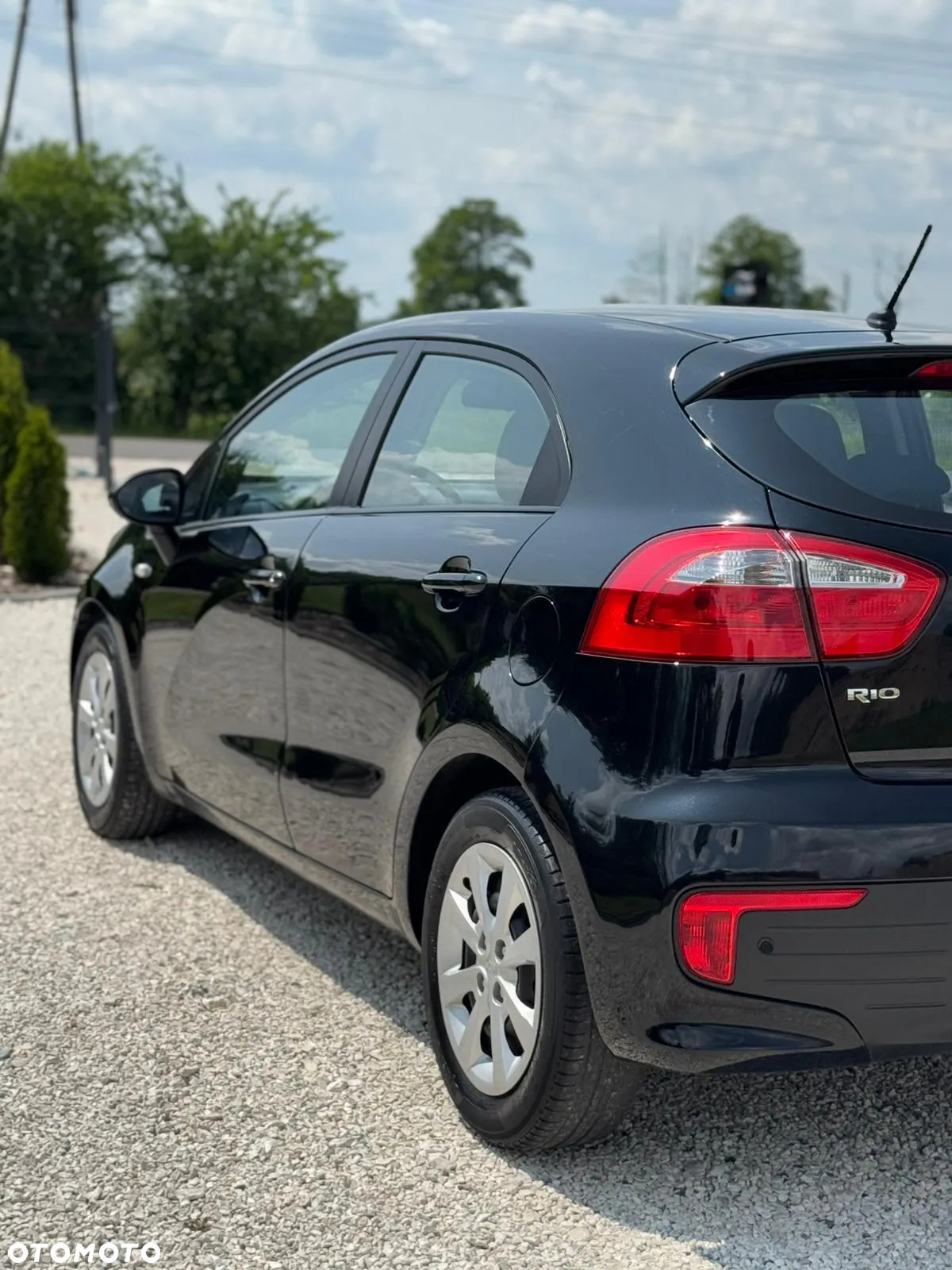 Kia Rio 1.2 M - 11