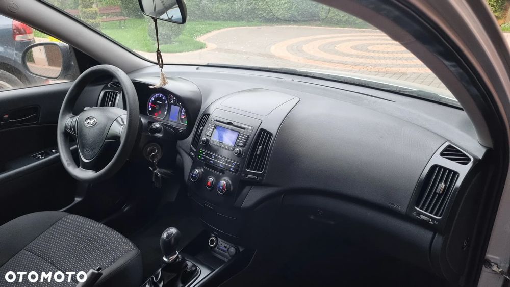 Hyundai i30 1.4 blue Comfort - 12