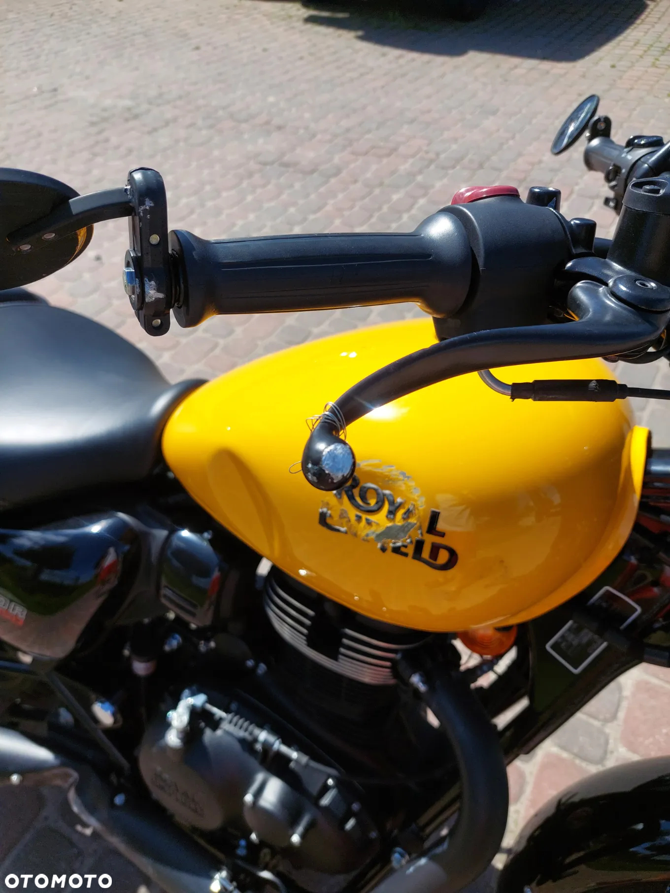 Royal Enfield Meteor - 12
