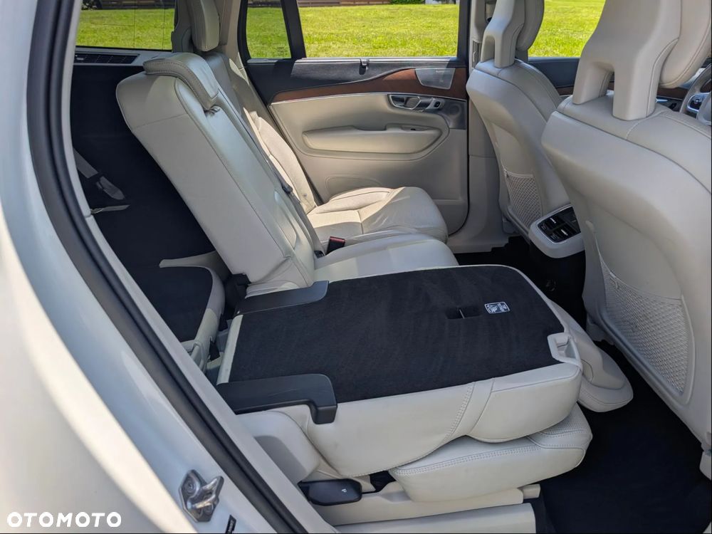 Volvo XC 90 - 24