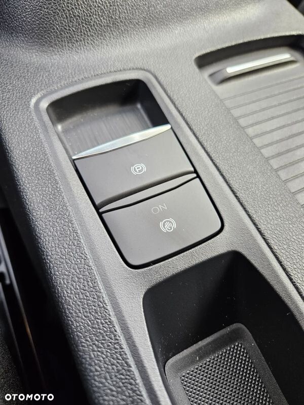 Ford Kuga 1.5 EcoBoost FWD Titanium - 34