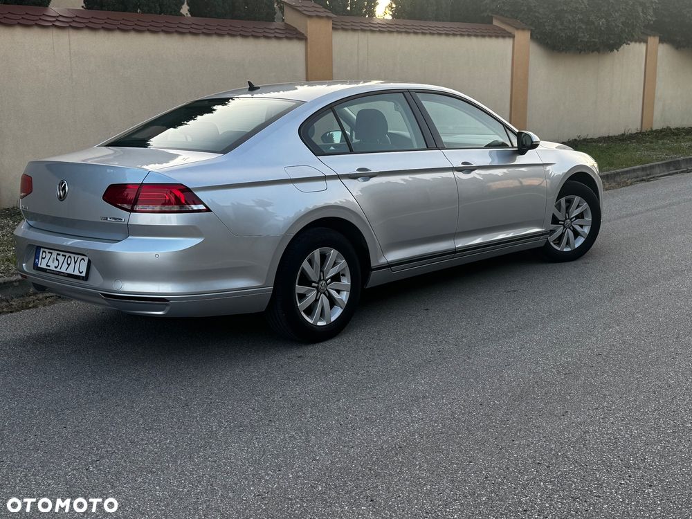Volkswagen Passat 1.4 TSI BMT Trendline - 5