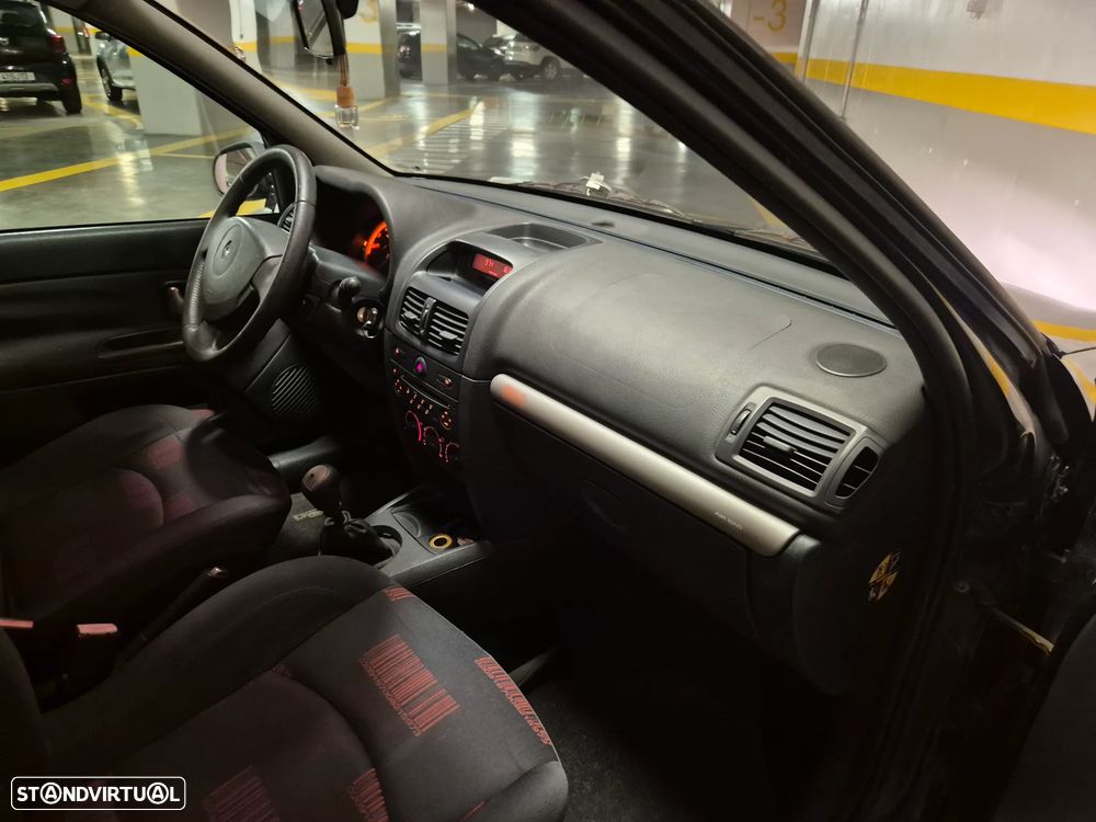 Renault Clio 1.2 16V Dynamique - 27