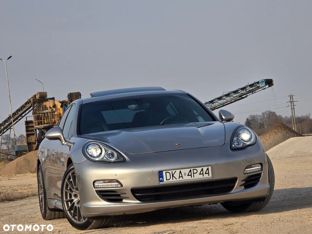 Porsche Panamera 4 PDK Edition - 10