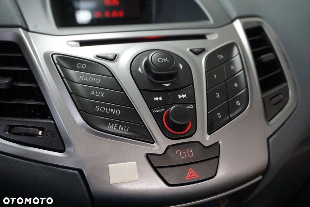 Ford Fiesta 1.4 Champions Edition - 34