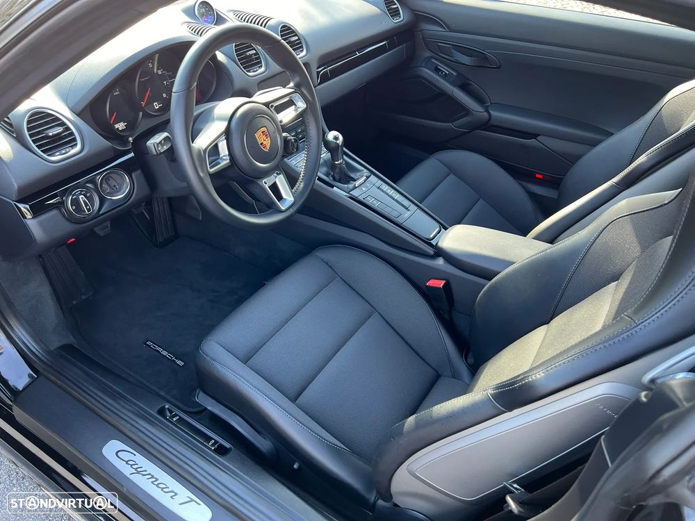 Porsche 718 Cayman T - 6