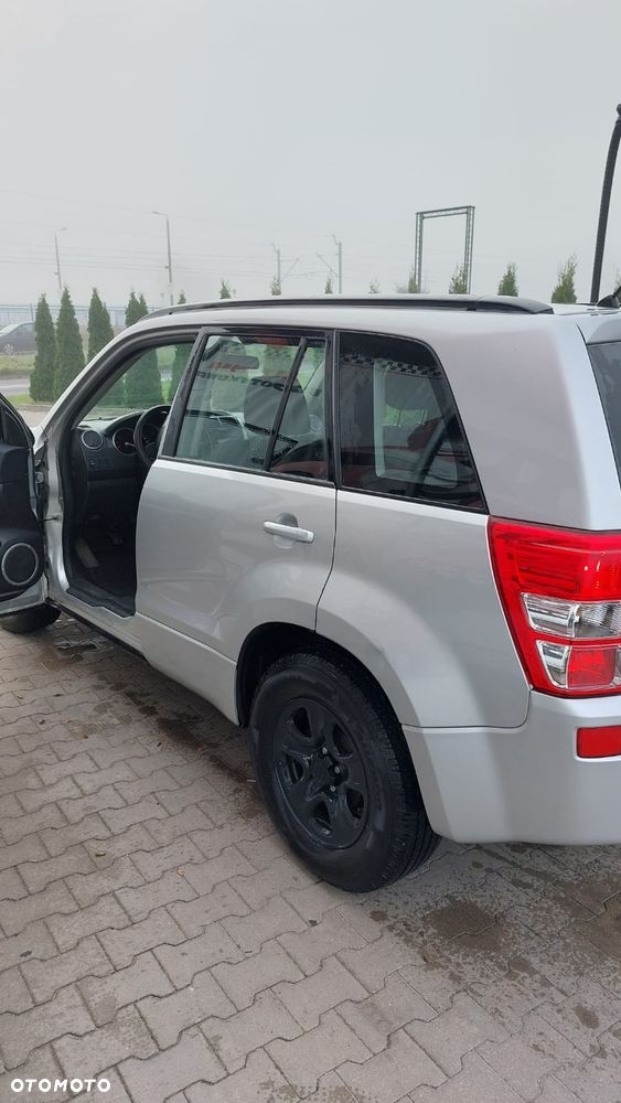 Suzuki Grand Vitara 1.9 DDiS De Luxe - 3