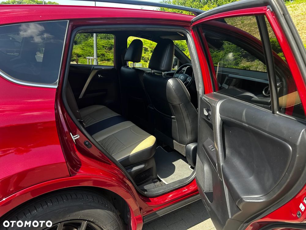 Toyota RAV4 - 8