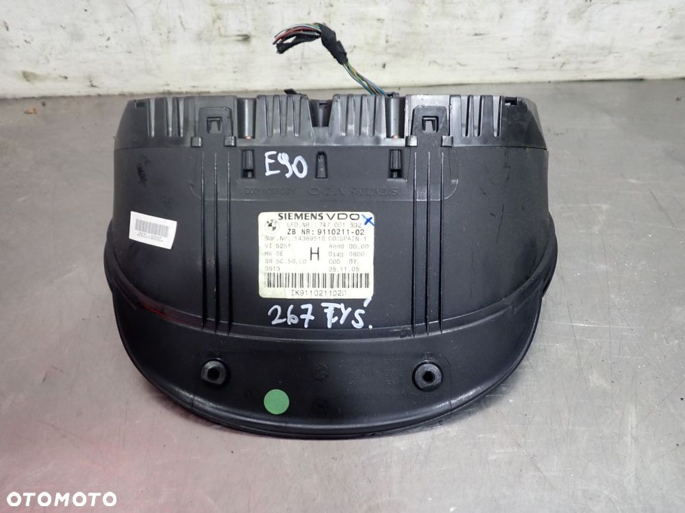 LICZNIK BMW E90 325I 2.5 - 2