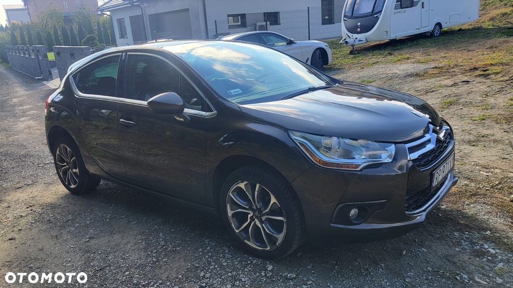 Citroën DS4 1.6 e-HDi SoChic MCP - 5