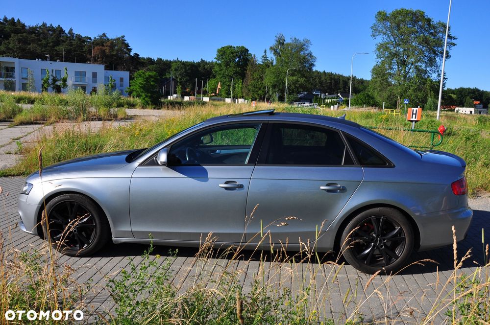 Audi A4 ver-2-0-tfsi-multitronic-s-line-sportpaket - 9