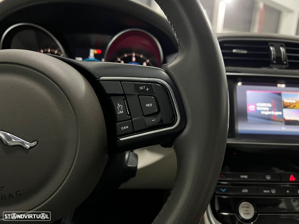 Jaguar XE 2.0 D Portfolio Aut. - 25