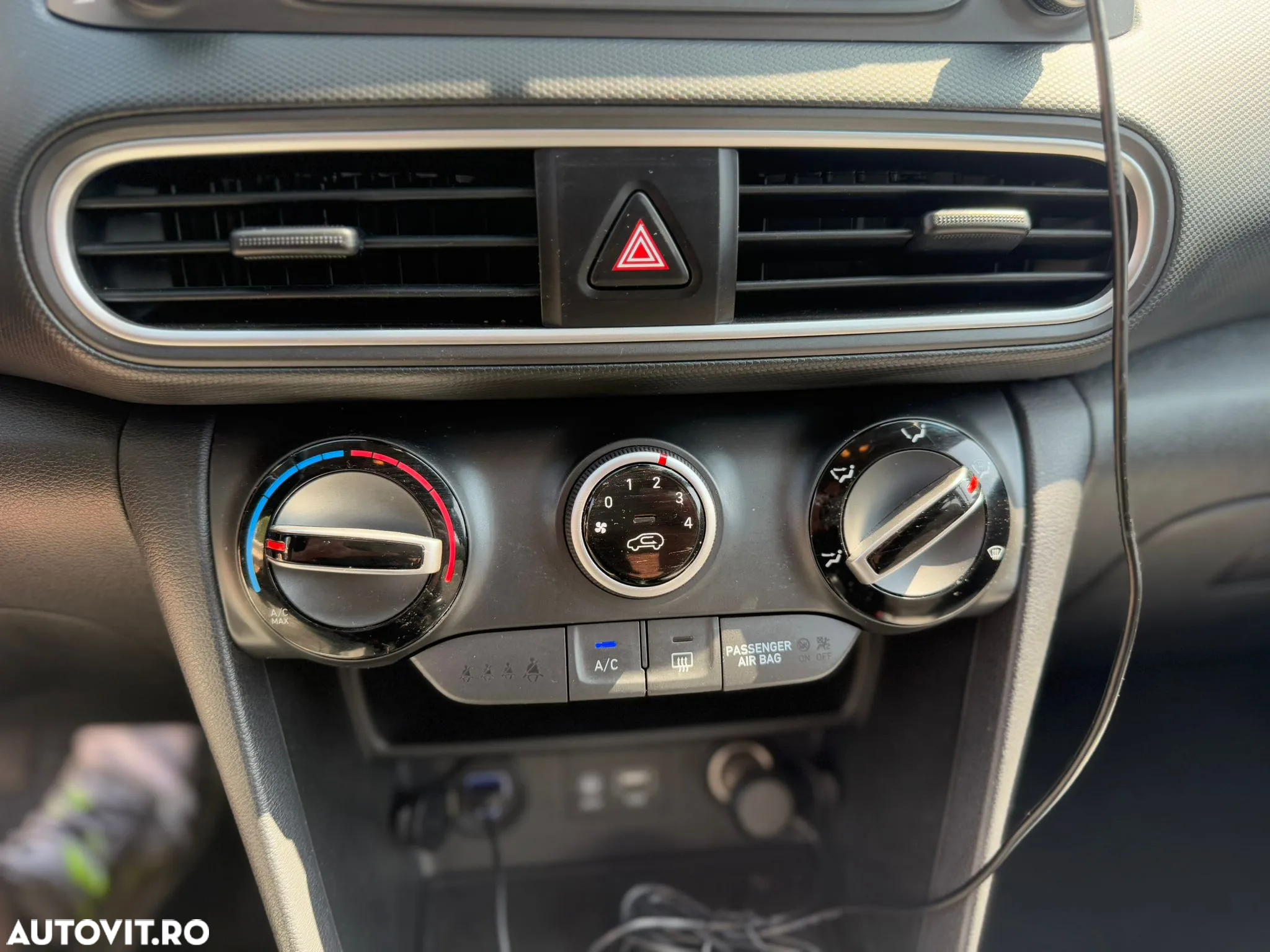 Hyundai KONA 1.0 T-GDI 120 CP 6MT 2WD Comfort - 18