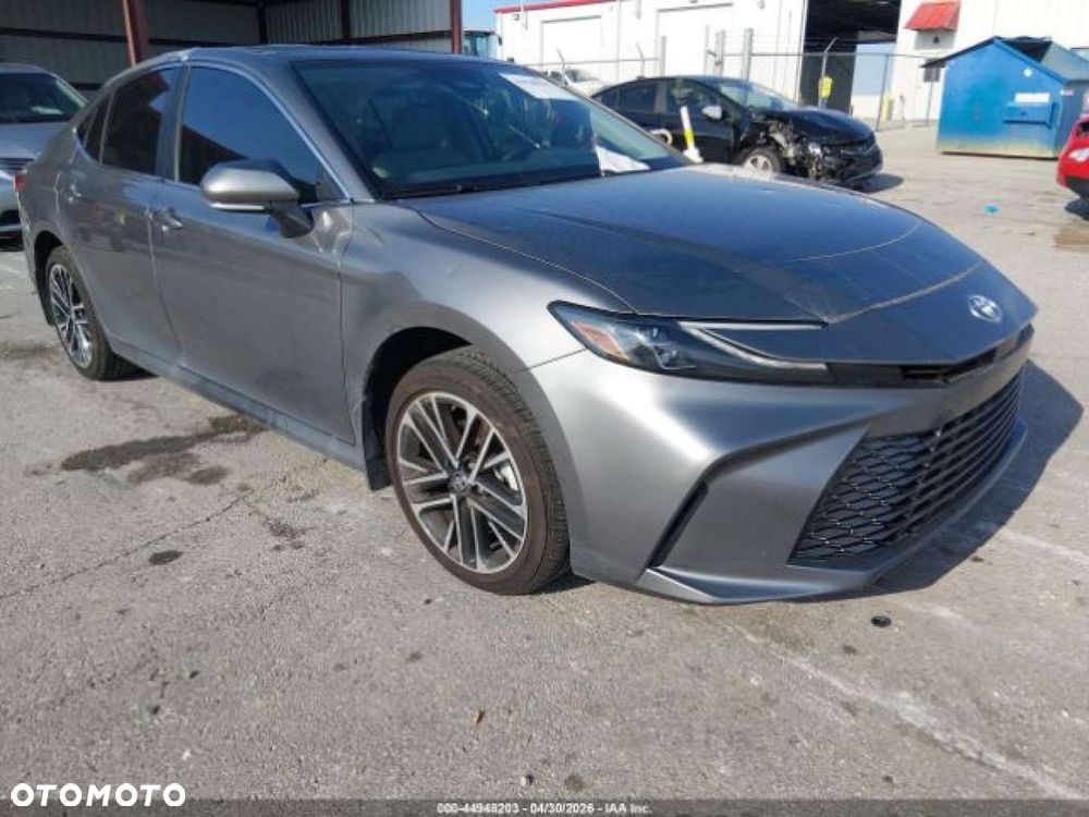 Toyota Camry - 7