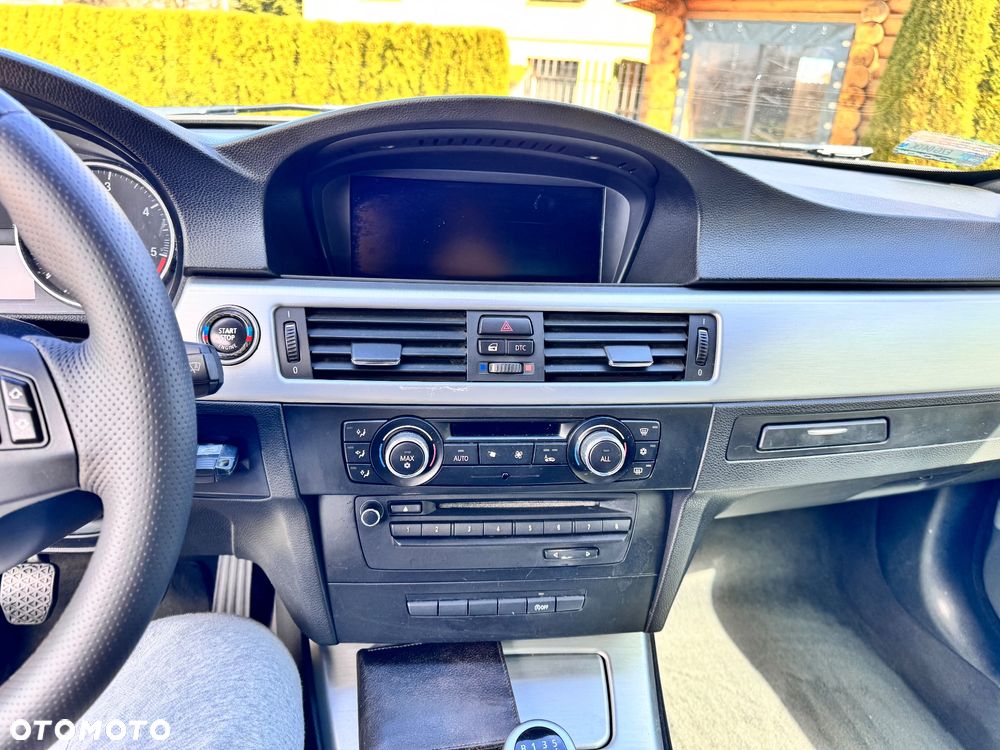 BMW Seria 3 320d - 19