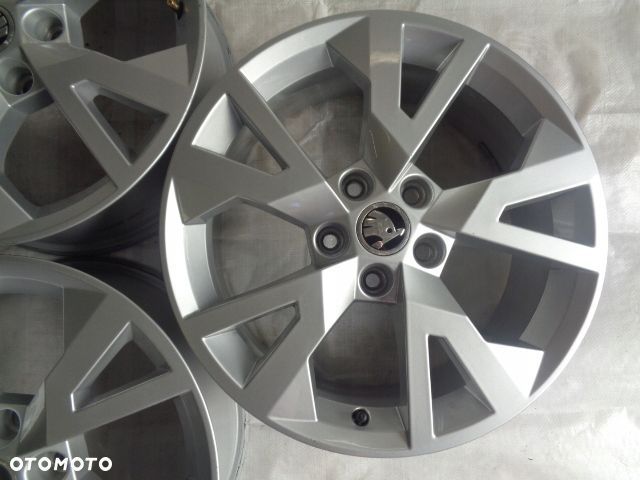 Felgi Aluminiowe 17 OE Skoda Octavia III Vw 7J ET54 5X112 - 3