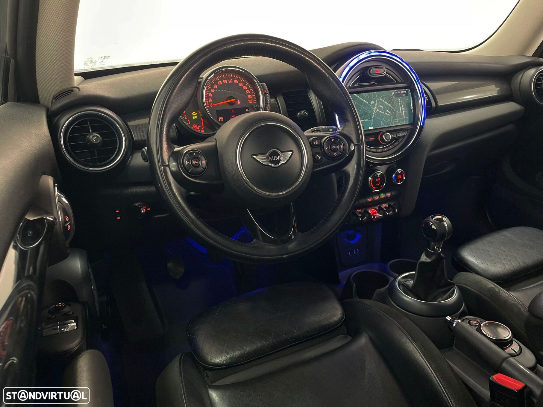 MINI 3 Portas Cooper D - 25