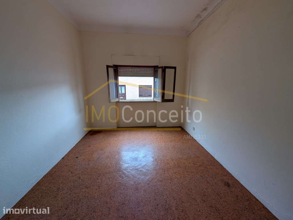 Moradia T3+ terreno + garagem para remodelação Assentis - Grande imagem: 3/39