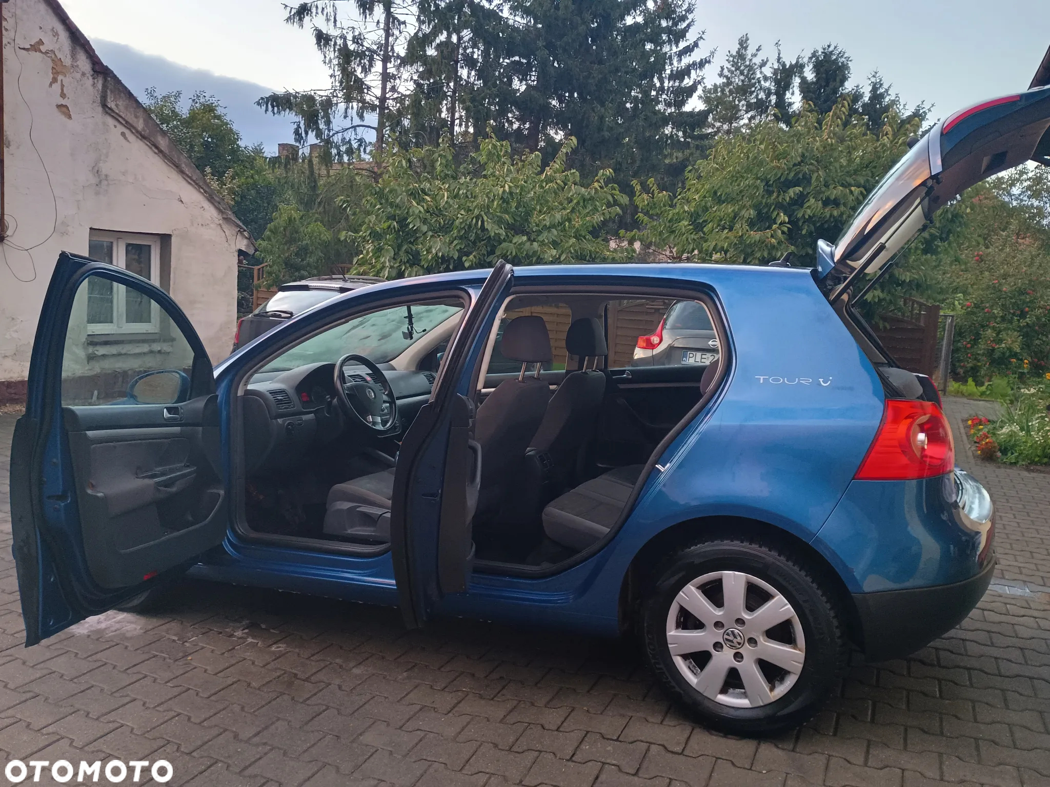 Volkswagen Golf - 11